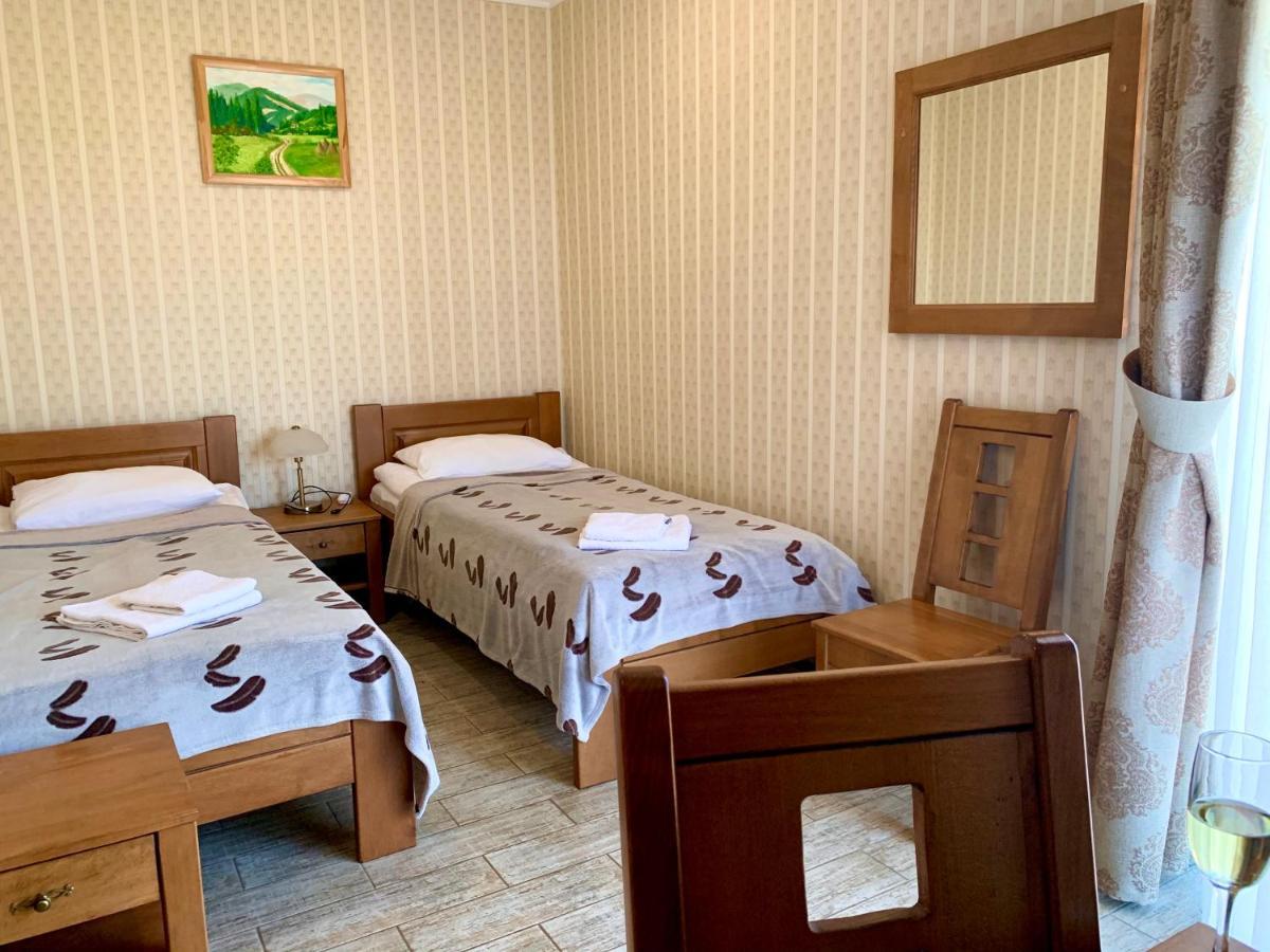 Mini Hotel Solnce Karpat بوليانا المظهر الخارجي الصورة