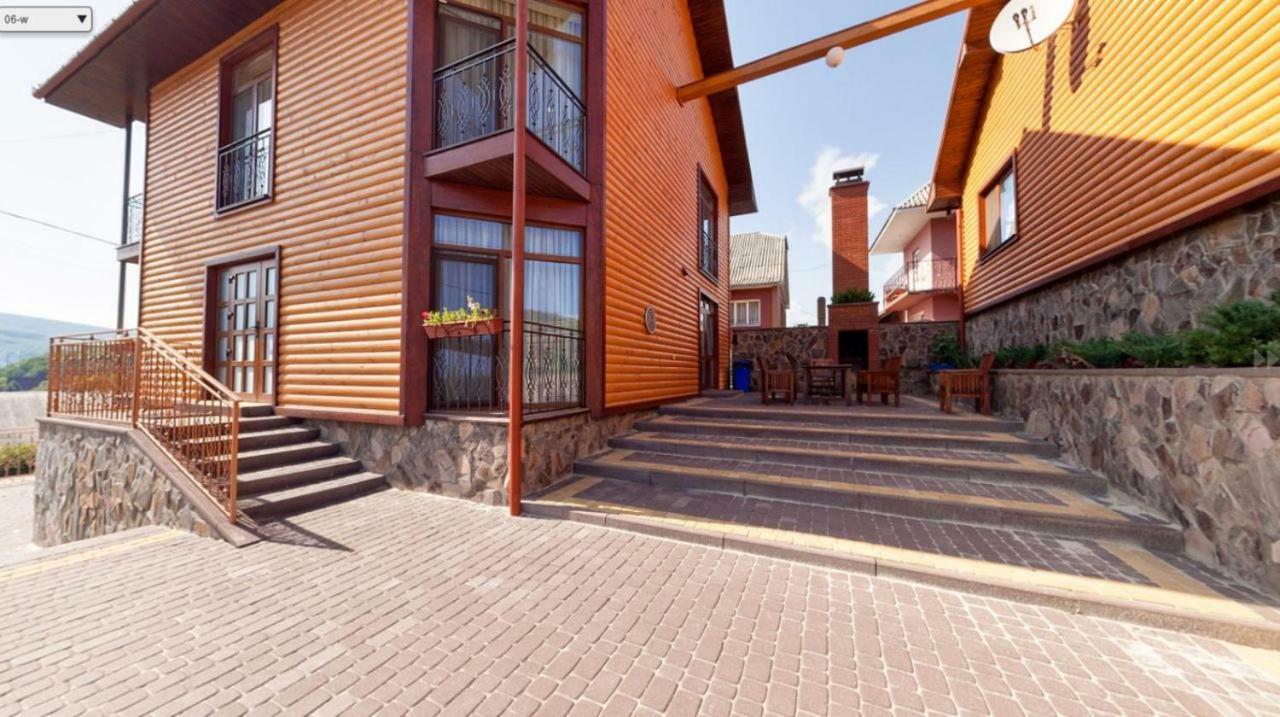 Mini Hotel Solnce Karpat بوليانا المظهر الخارجي الصورة